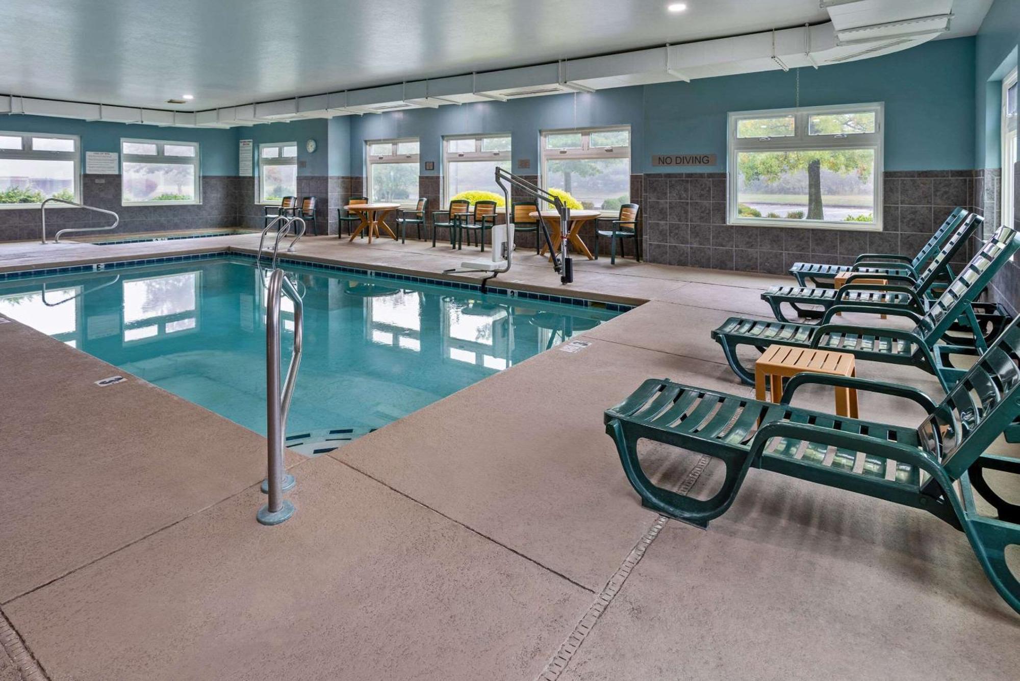 Hotel Country & By Radisson, Salisbury, Md