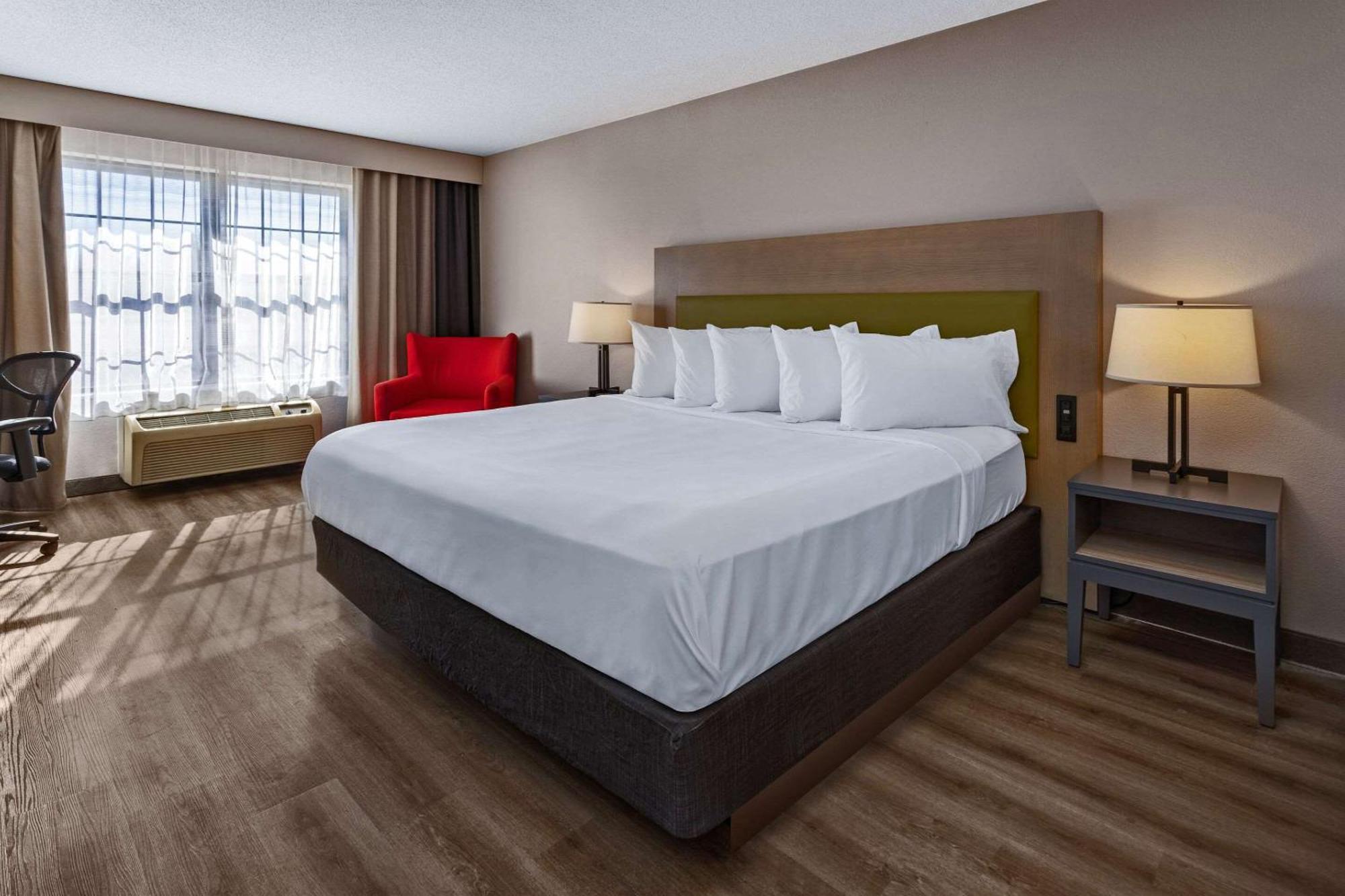 Hotel Country & By Radisson, Salisbury, Md