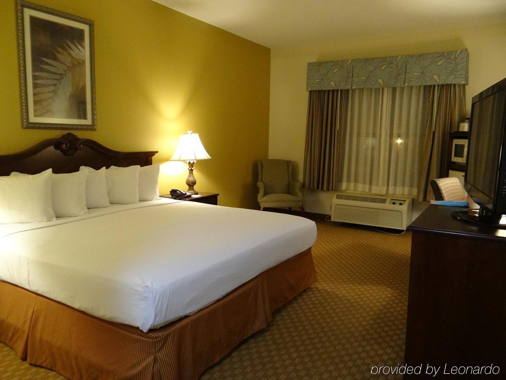 Country & By Radisson, Salisbury, Md