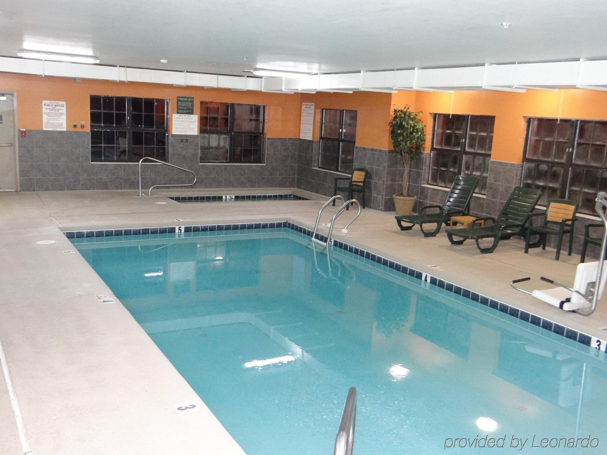 Country & By Radisson, Salisbury, Md