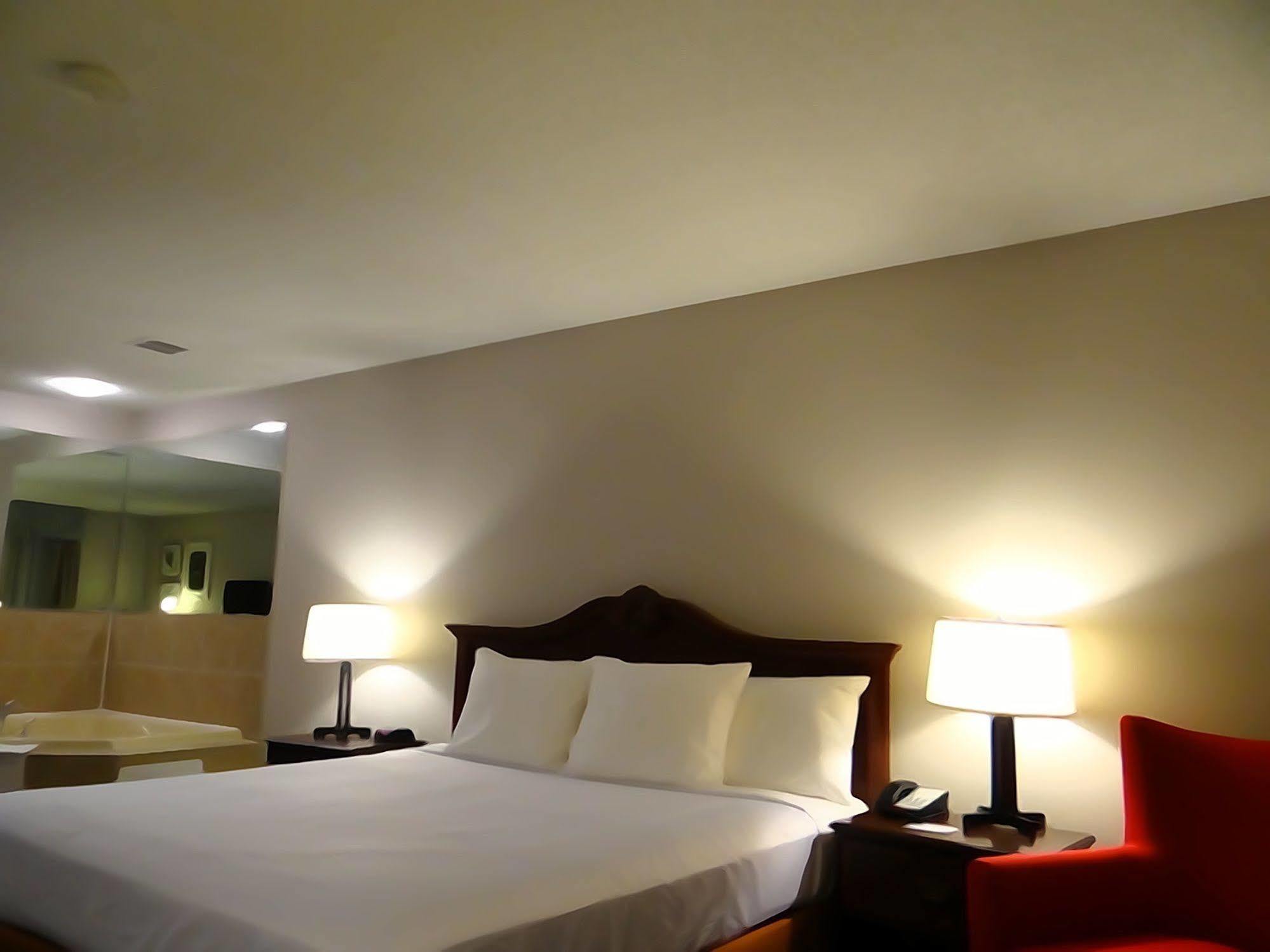 Country & By Radisson, Salisbury, Md Salisbury